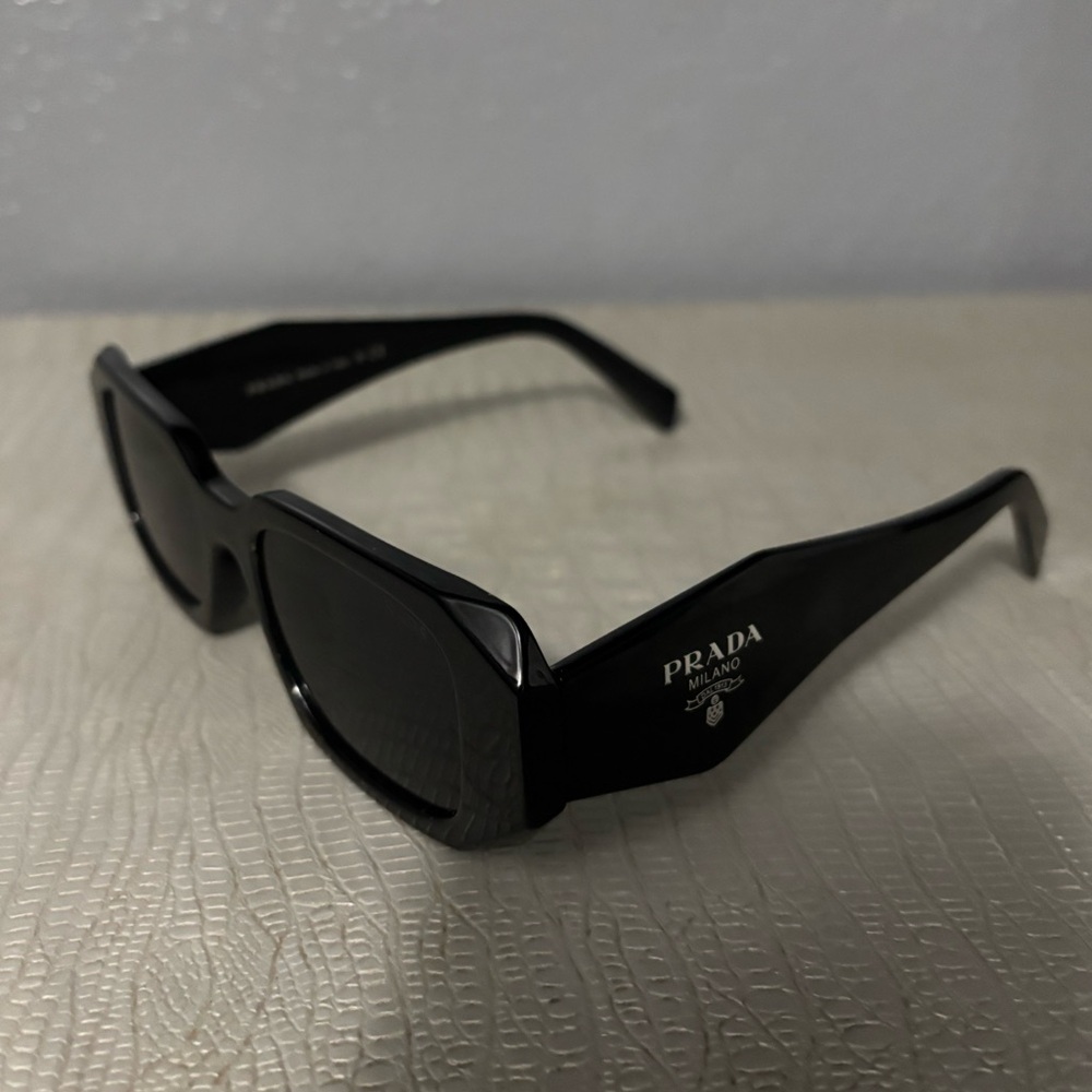 Prada sunglasses (for men but really can be unisex) - Picture 3 of 8